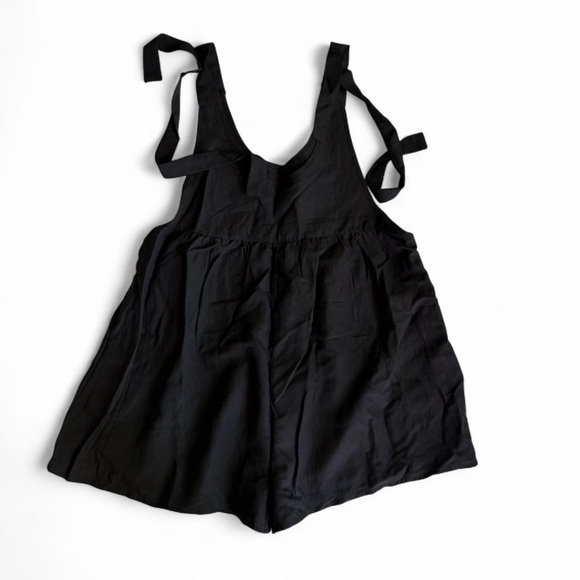 SHEIN Pants - SHEIN EZwear Black Tie Shoulder Babydoll Romper with Pockets Size S